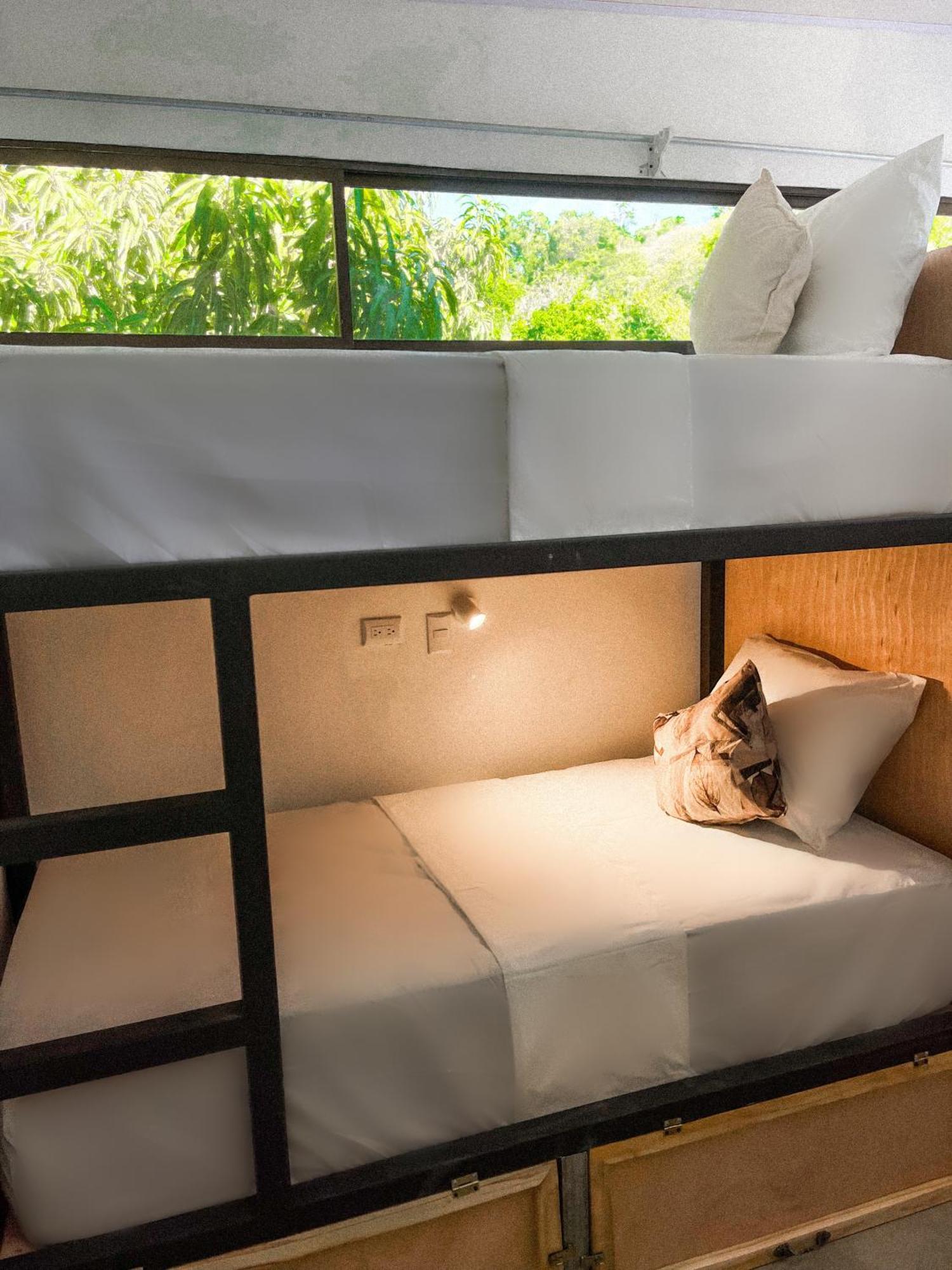 El Gato Rojas Surf Hostel Playa Santa Teresa  외부 사진