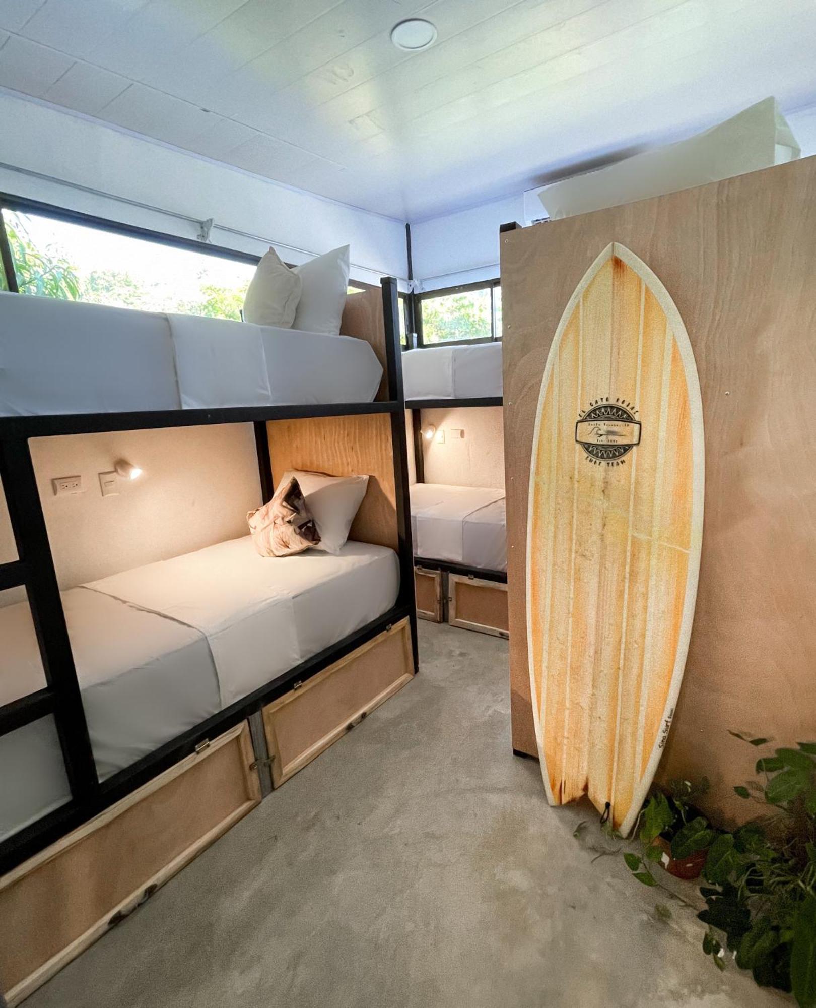 El Gato Rojas Surf Hostel Playa Santa Teresa  외부 사진