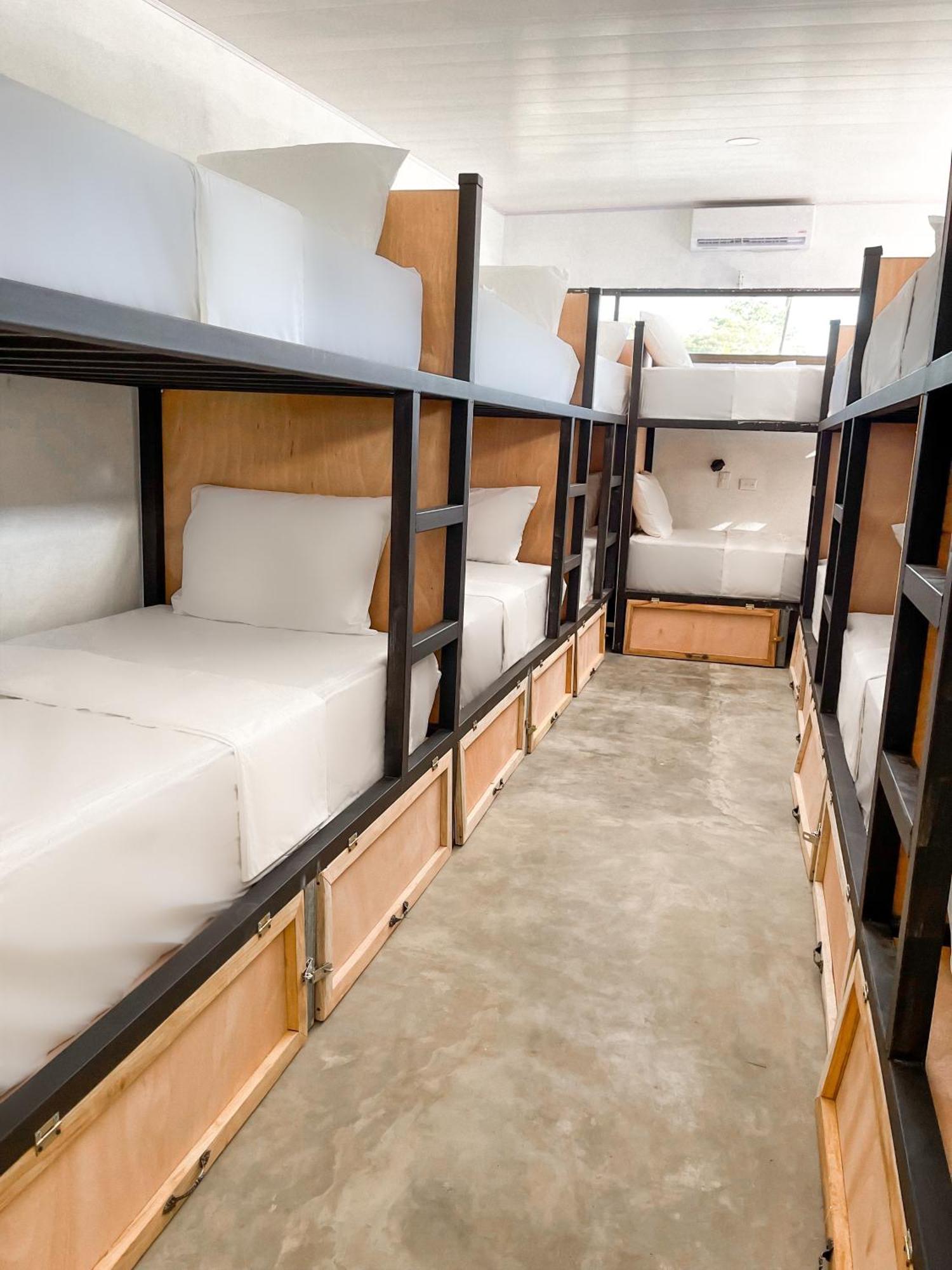 El Gato Rojas Surf Hostel Playa Santa Teresa  외부 사진